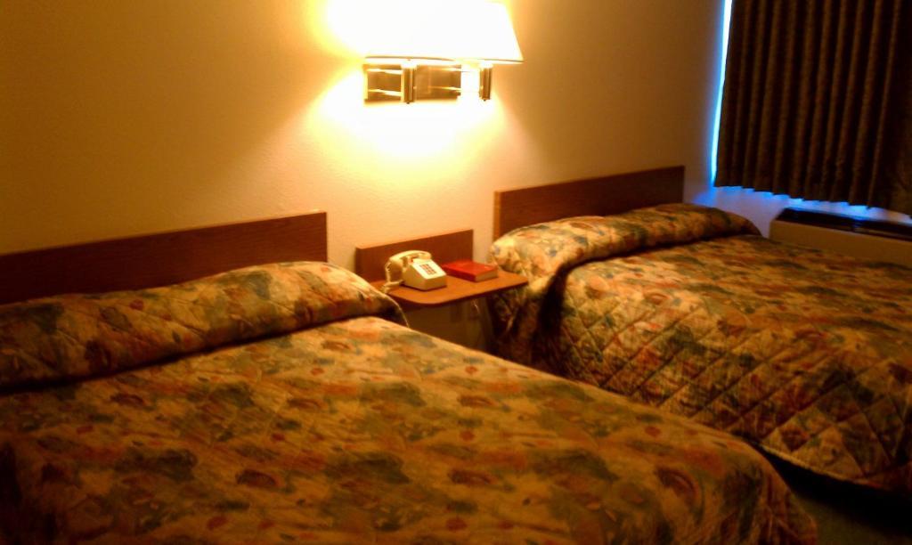 Colorado River Value Inn Bullhead City Room photo